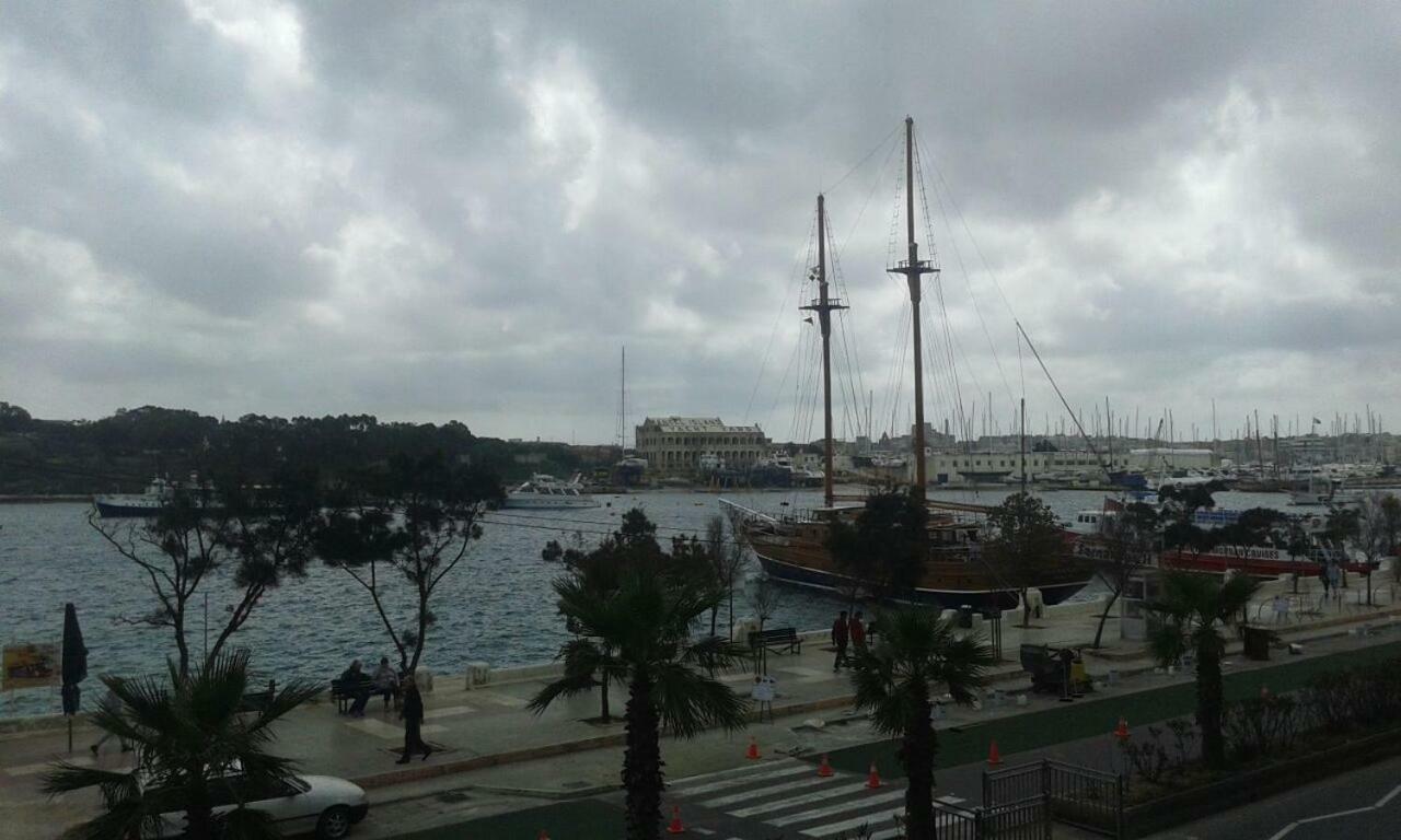 Apartamento Sliema sea front balcony Exterior foto